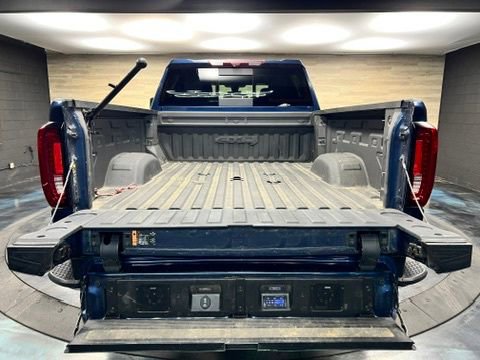 Used 2023 GMC Sierra 2500 AT4 w/ AT4 Premium Plus Package AWD/4WD image 27