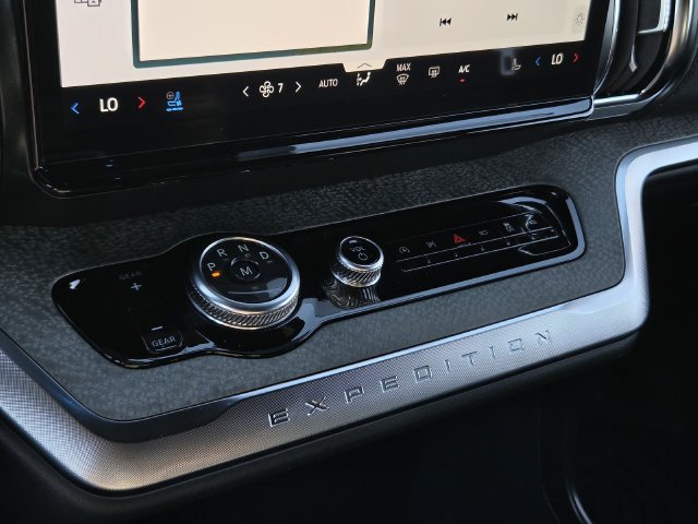 Used 2026 Ford Expedition Tremor AWD/4WD image 14