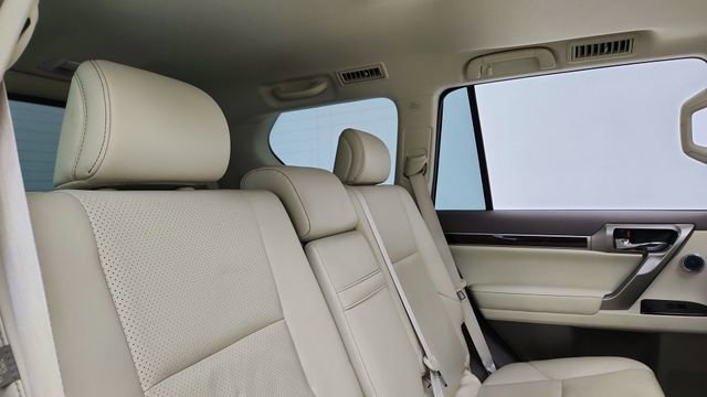 Used 2016 Lexus GX 460 Luxury image 25