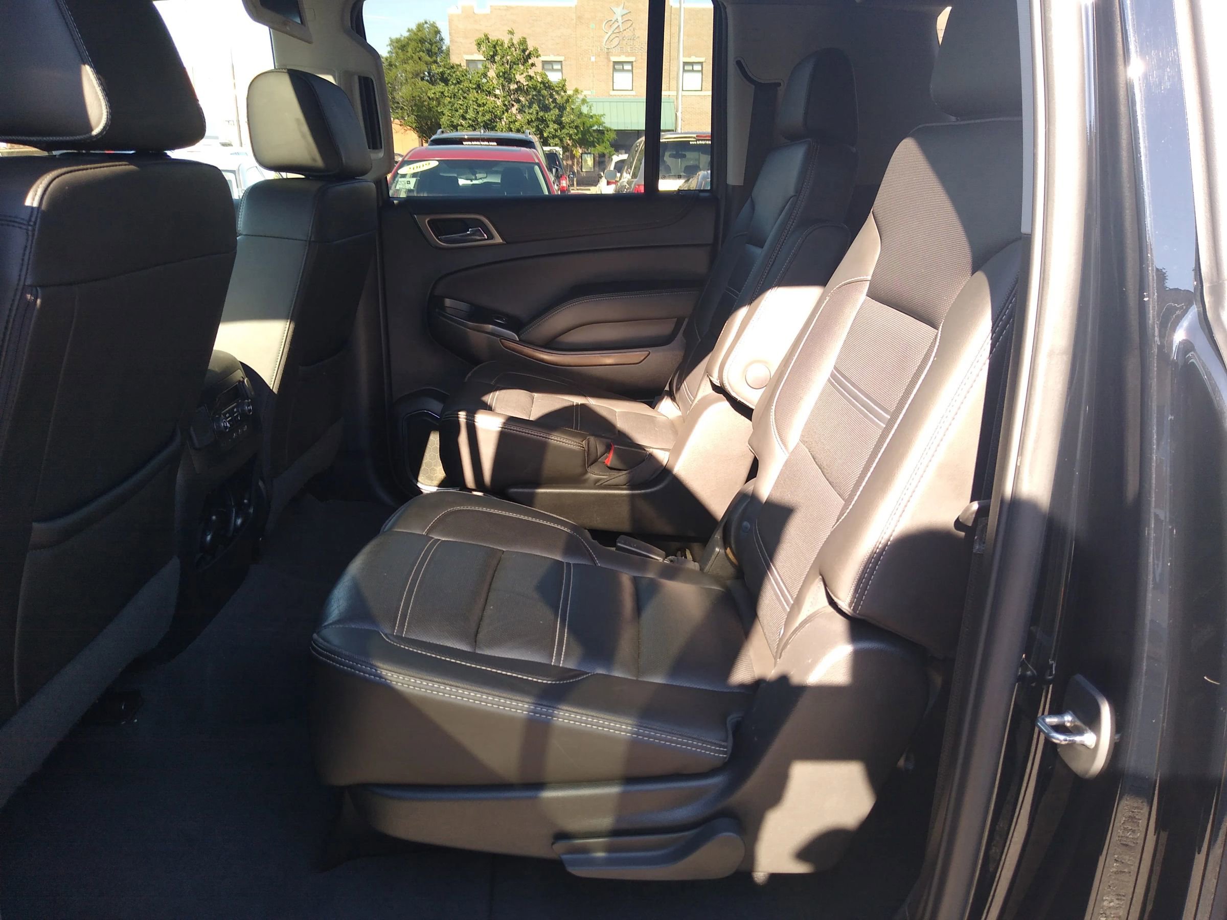 Used 2019 GMC Yukon XL Denali w/ Denali Ultimate Package image 15