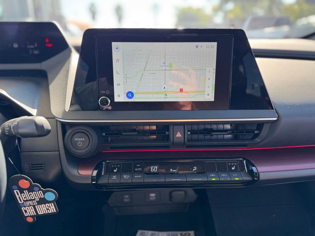 Used 2025 Toyota Prius Plug-In Hybrid image 9