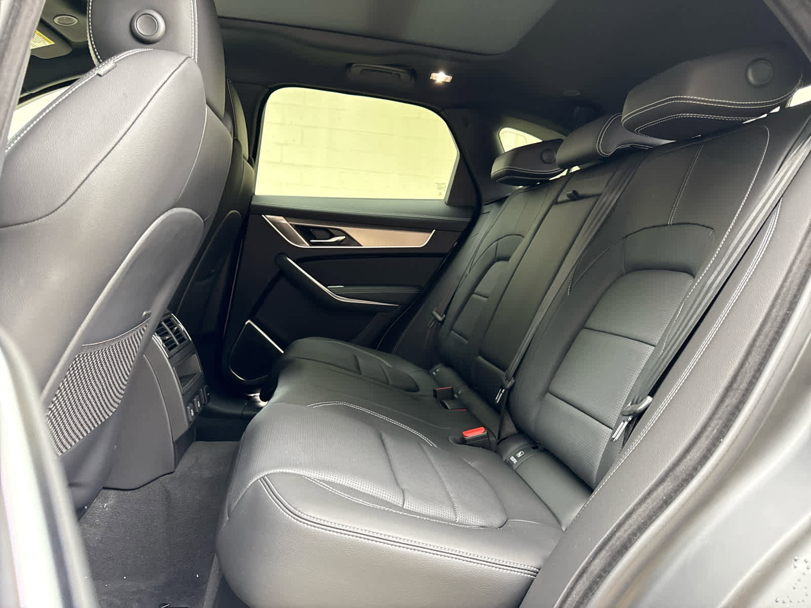 New 2026 Jaguar F-PACE R-Dynamic S image 16