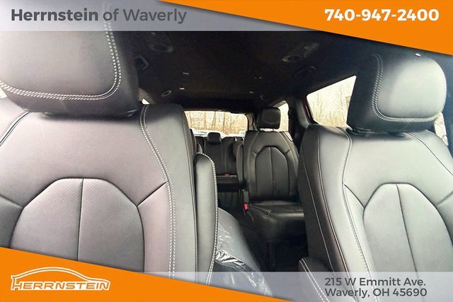 New 2026 Chrysler Pacifica Select image 28