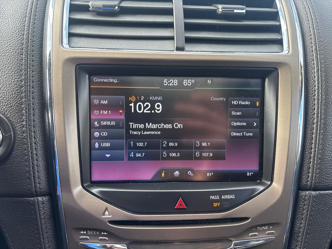 Used 2013 Lincoln MKX AWD image 23