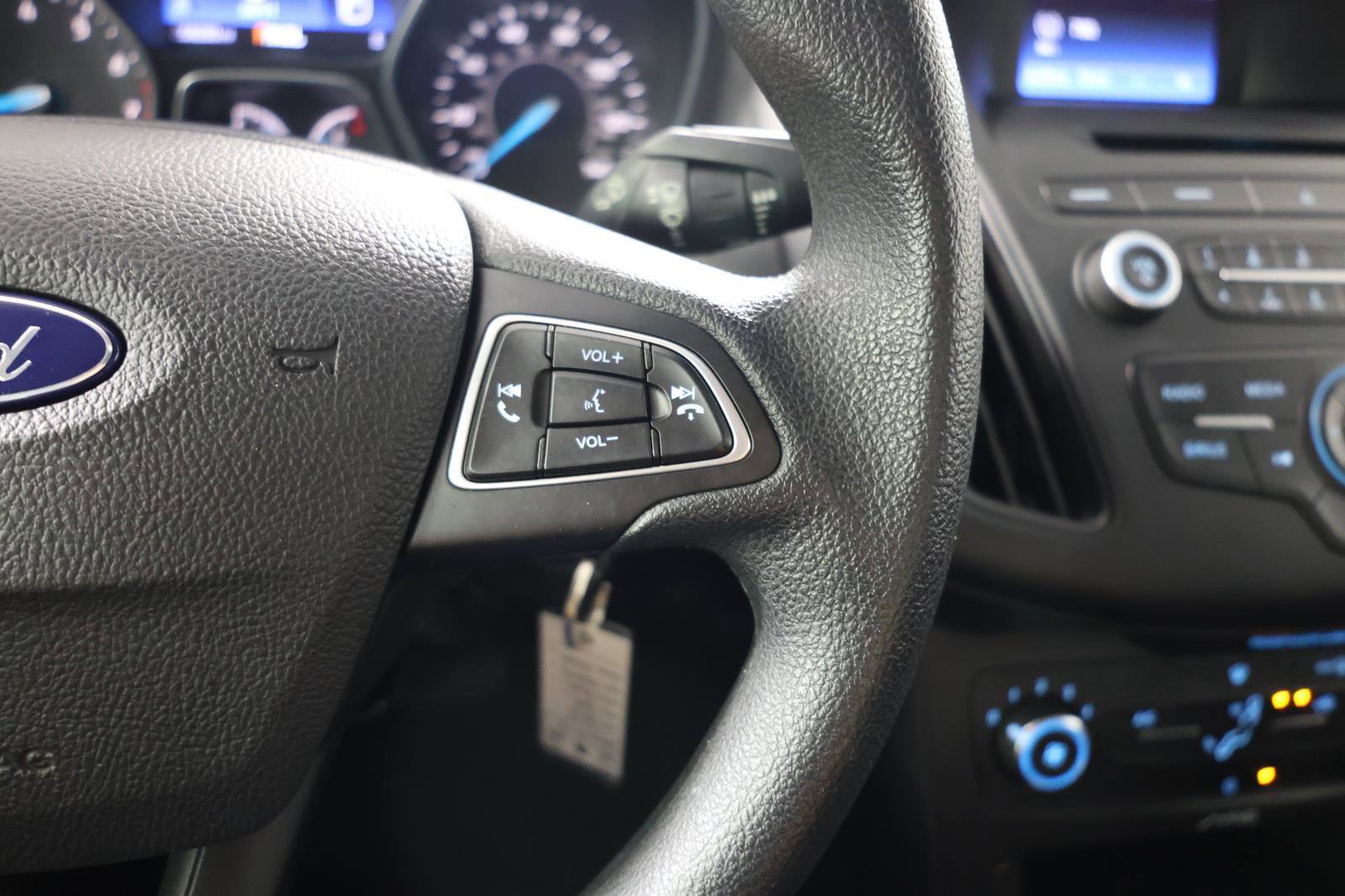 Used 2017 Ford Focus SE FWD image 19