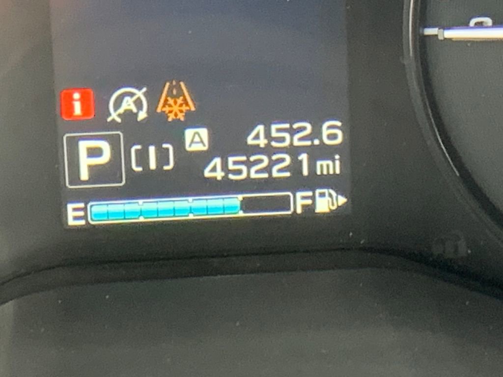 Used 2022 Subaru Crosstrek 2.0i Premium w/ Moonroof Package image 18