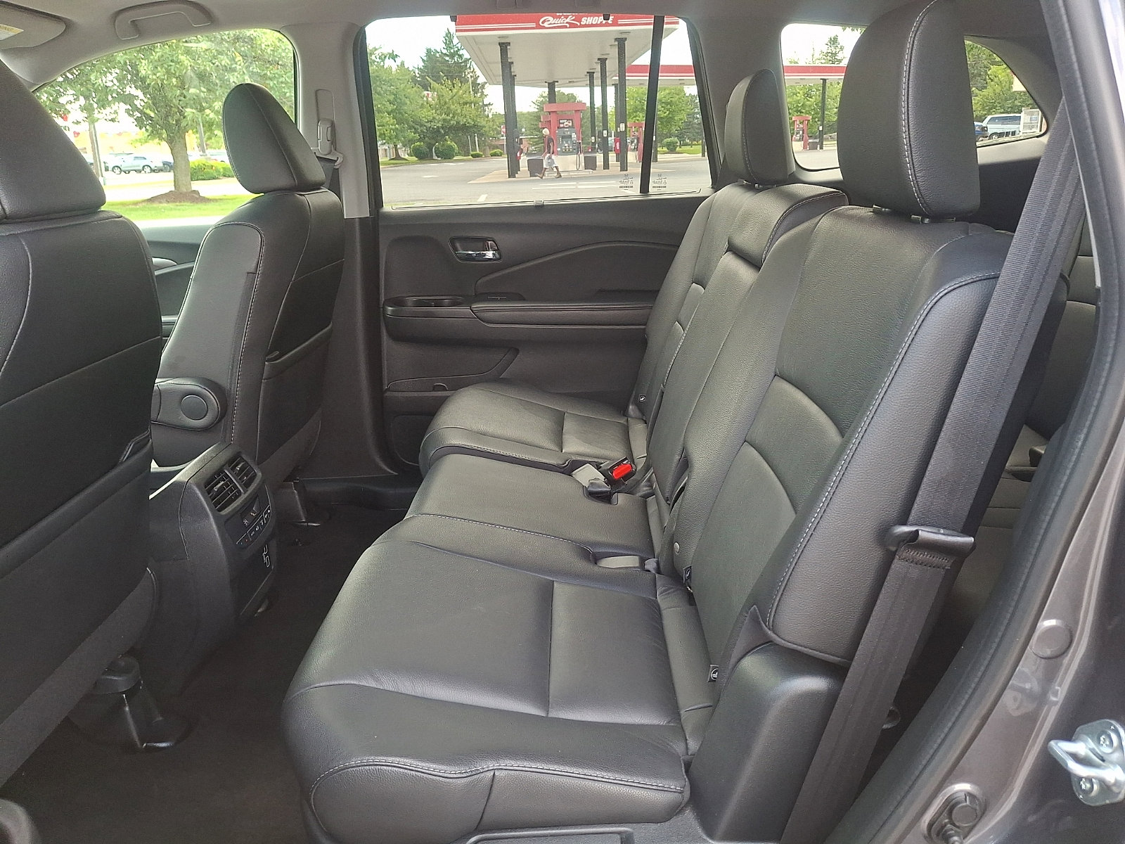 Used 2022 Honda Pilot Special Edition image 10