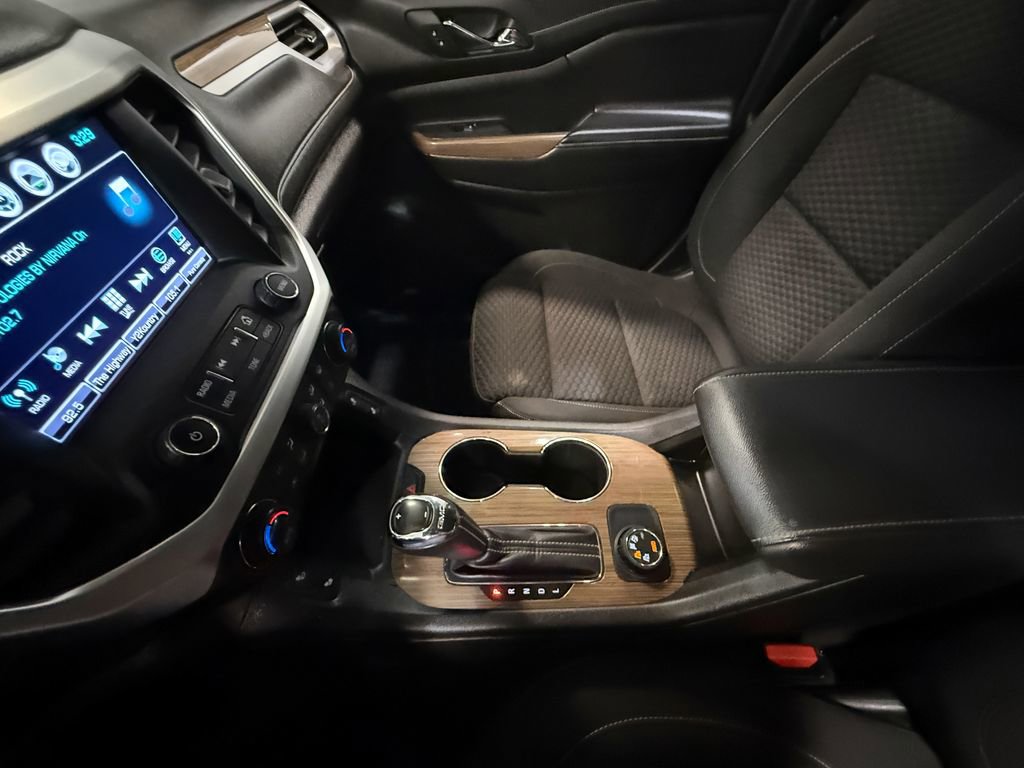 Used 2019 GMC Acadia SLE image 84