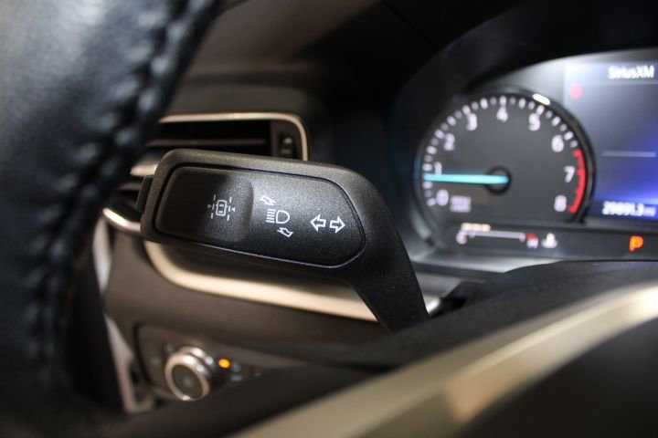 Used 2022 Ford Explorer XLT w/ Equipment Group 202A image 33