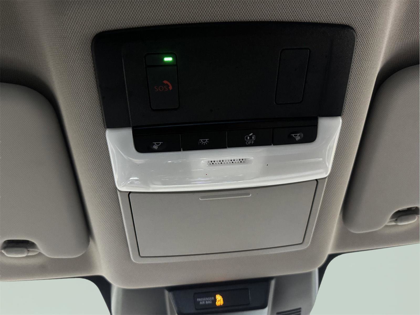 Used 2023 Nissan Rogue SV image 29