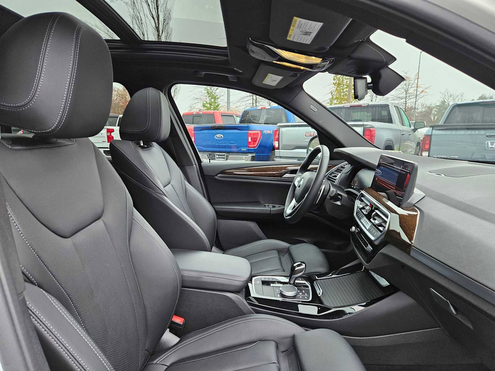 Used 2024 BMW X3 xDrive30i image 11