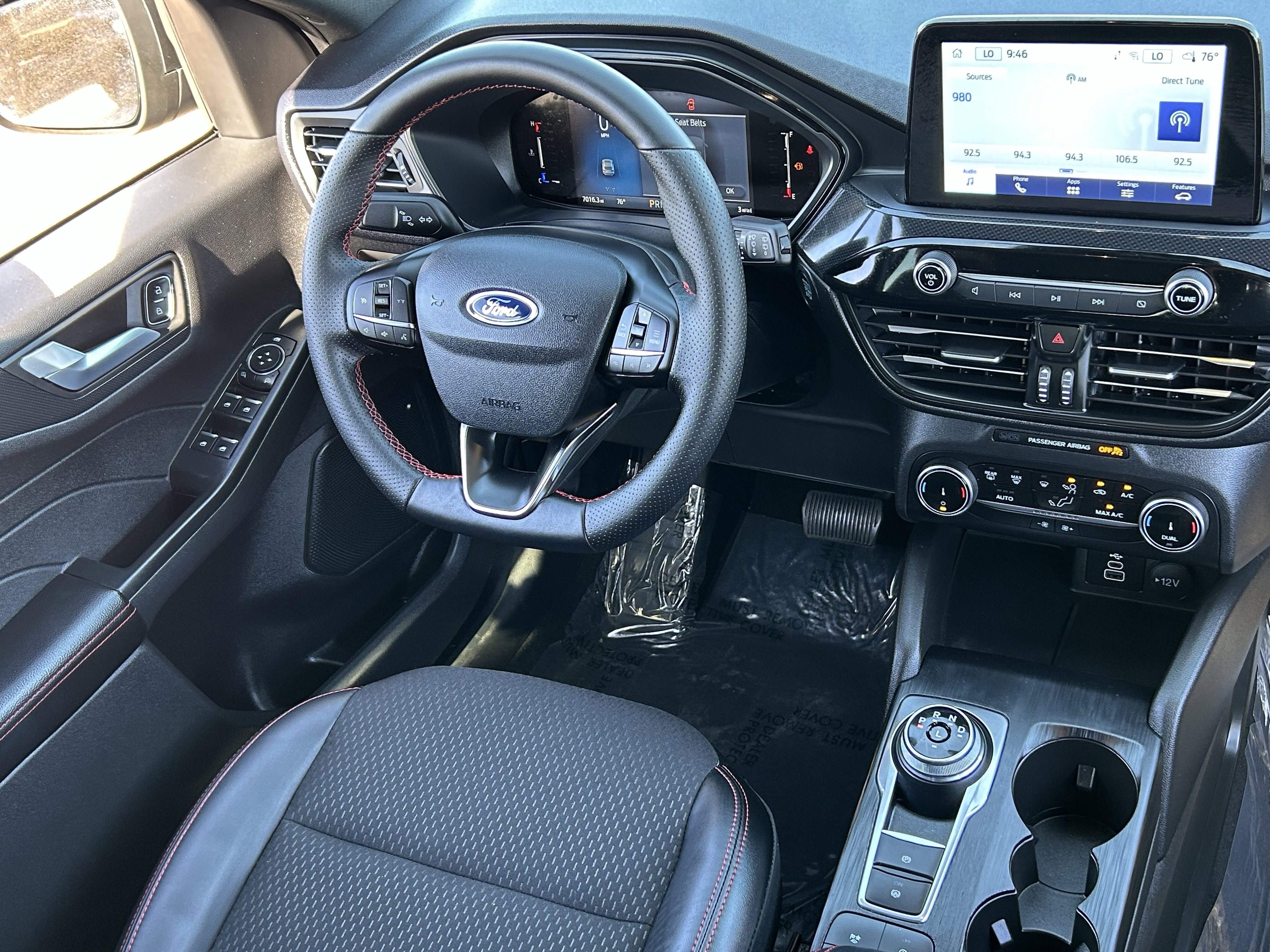 Used 2025 Ford Escape ST-Line image 13