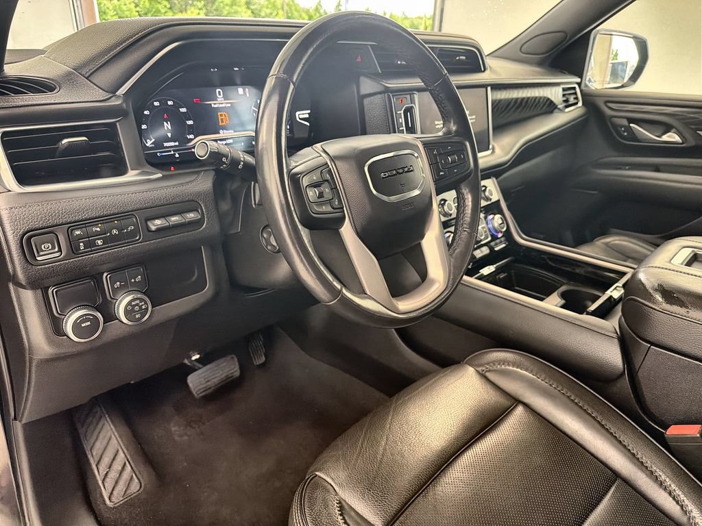 Used 2022 GMC Yukon Denali RWD image 10