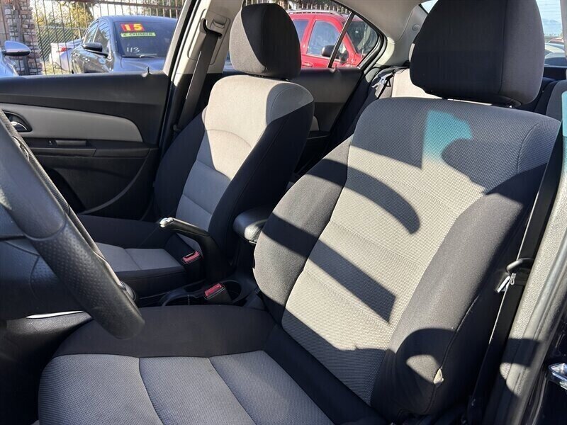 Used 2016 Chevrolet Cruze LS FWD image 36