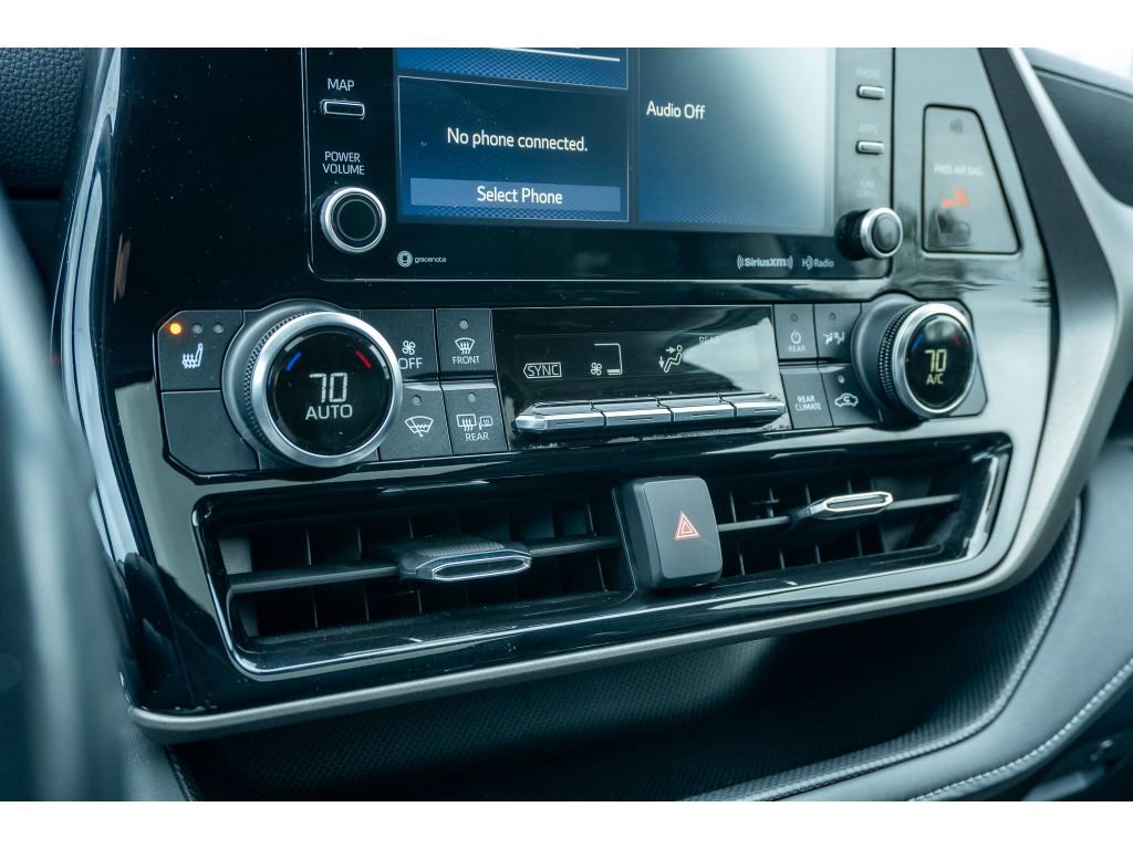 Used 2022 Toyota Highlander XLE image 27