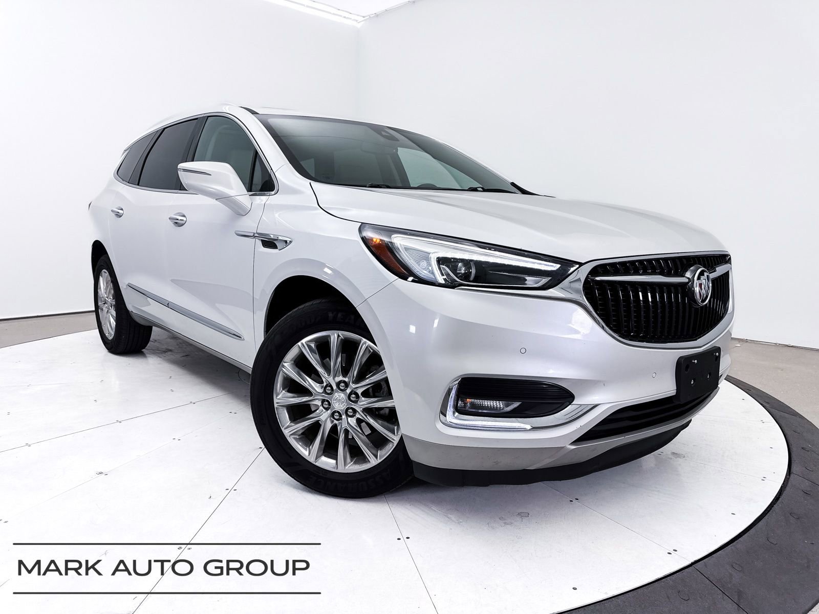 Used 2019 Buick Enclave Premium w/ Experience Buick Package image 1
