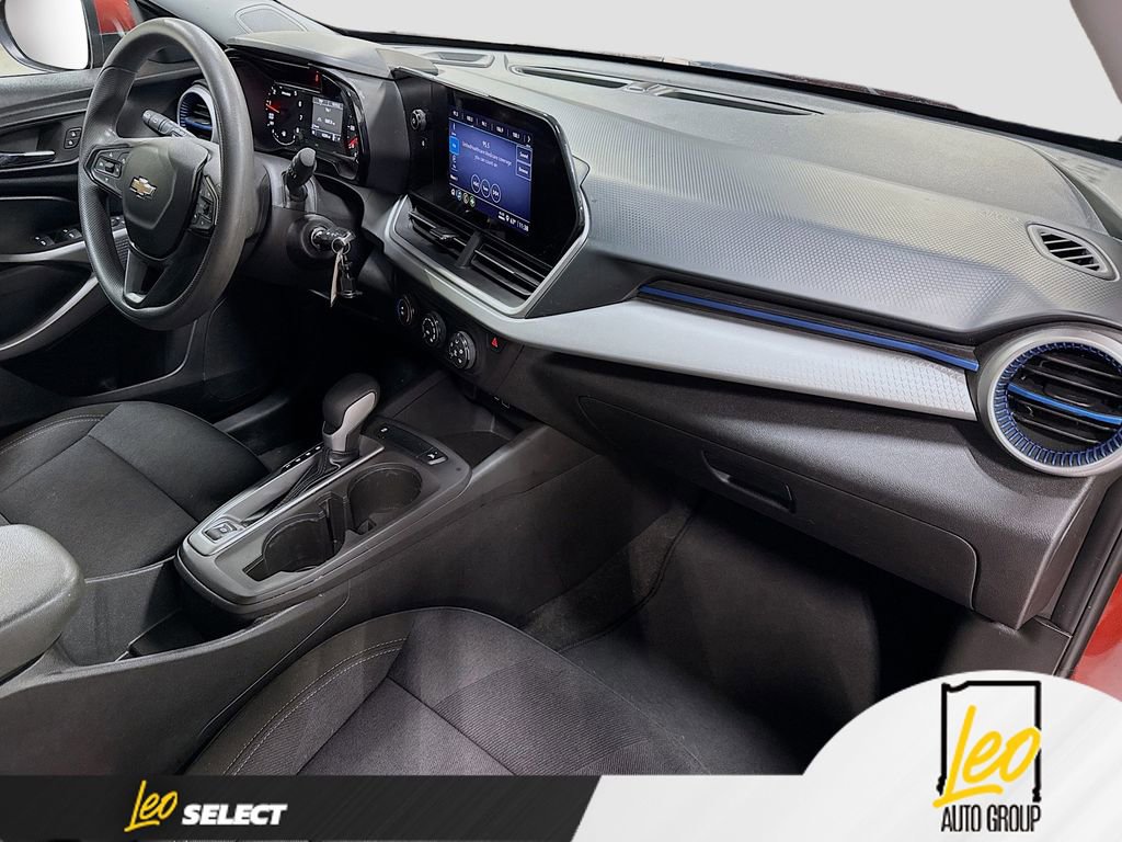 Used 2024 Chevrolet Trax LS w/ LS Convenience Package FWD image 27