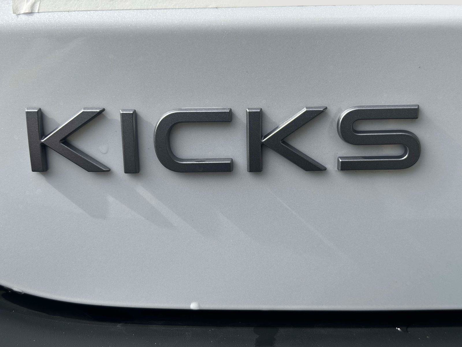 New 2026 Nissan Kicks SV w/ SV Premium Package AWD/4WD image 13