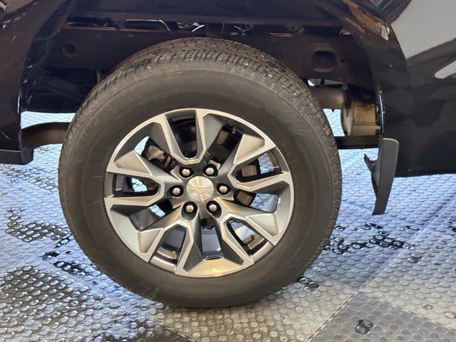 Used 2024 Chevrolet Silverado 1500 LT AWD/4WD image 13