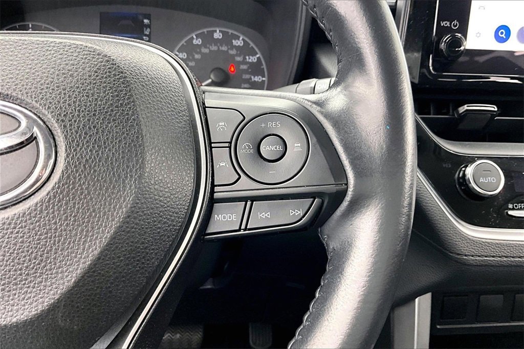 Used 2023 Toyota Corolla Cross LE image 19