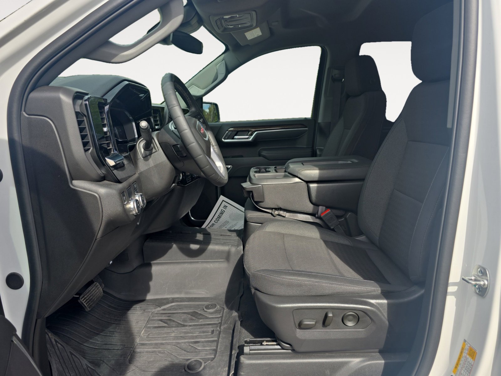 Used 2025 GMC Sierra 1500 Elevation image 21