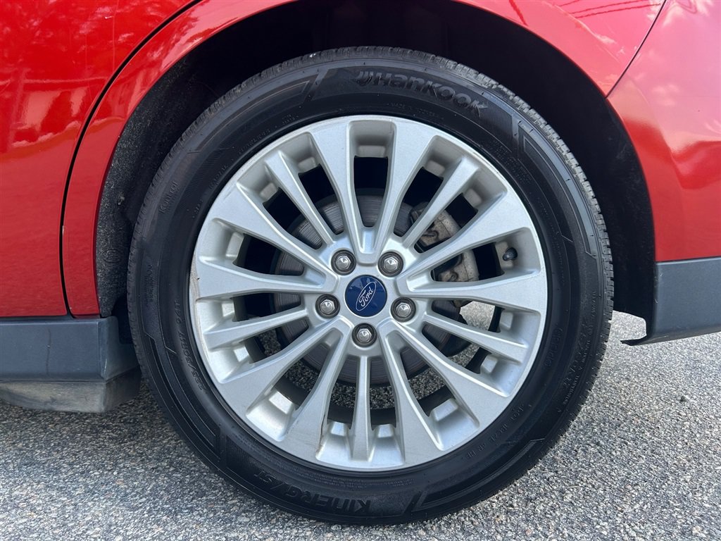 Used 2018 Ford C-MAX SE w/ Equipment Group 202A FWD image 10