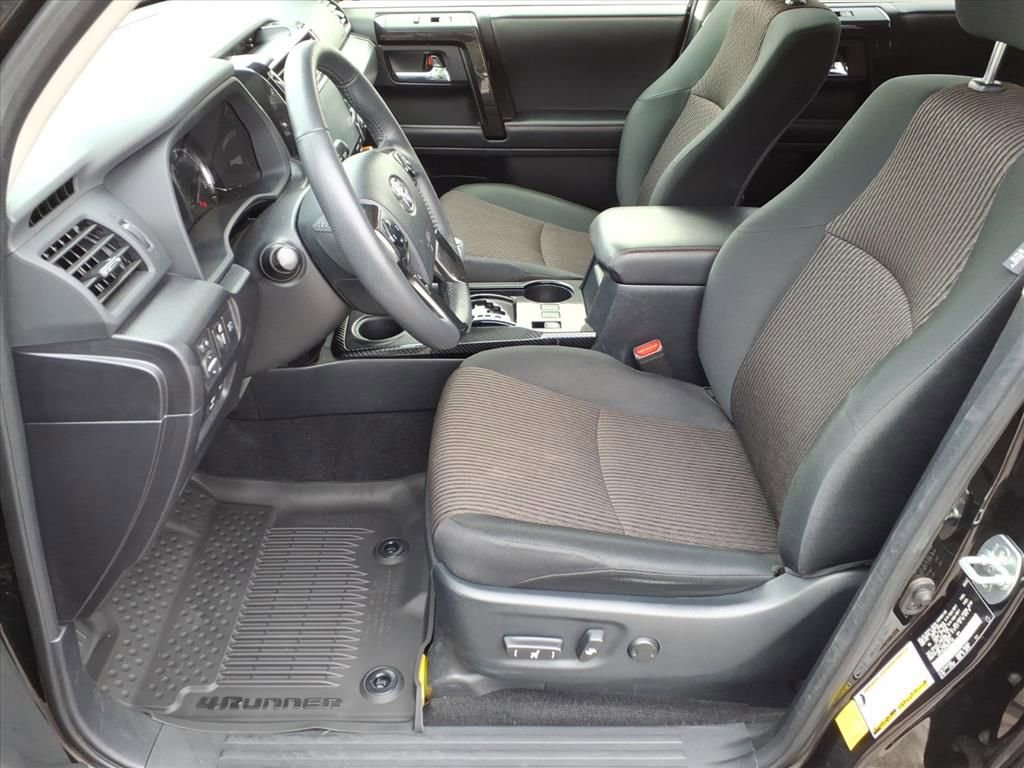 Used 2024 Toyota 4Runner TRD Off-Road image 11