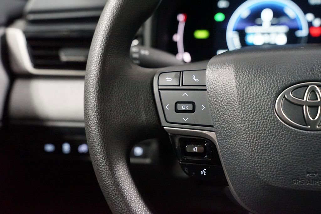 Certified 2025 Toyota Camry LE image 14