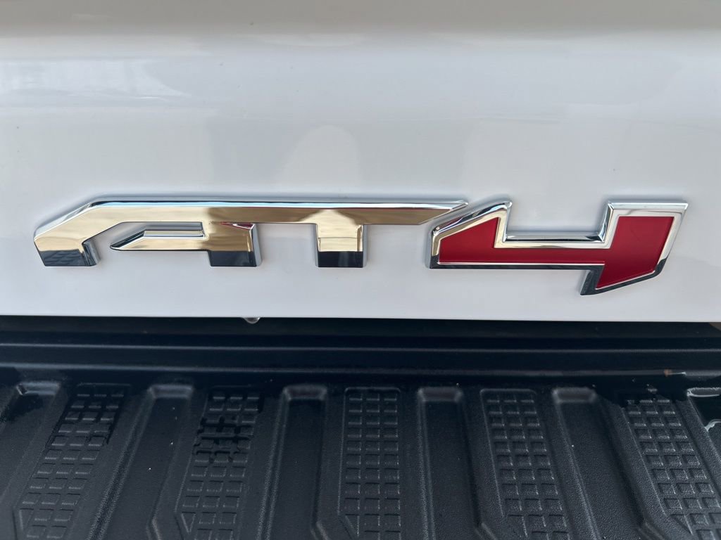 Used 2025 GMC Sierra 2500 AT4 w/ AT4 Premium Plus Package image 32
