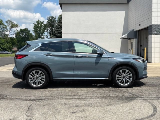Used 2023 INFINITI QX50 Luxe AWD/4WD image 2