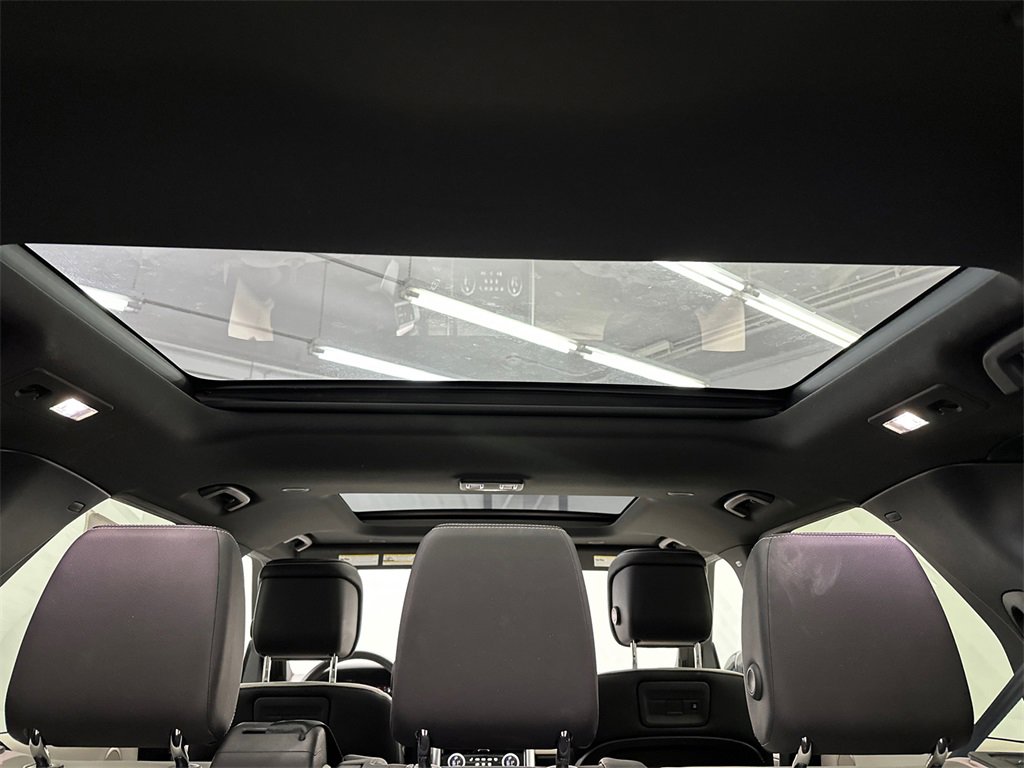 Used 2022 Land Rover Discovery S R-Dynamic image 22