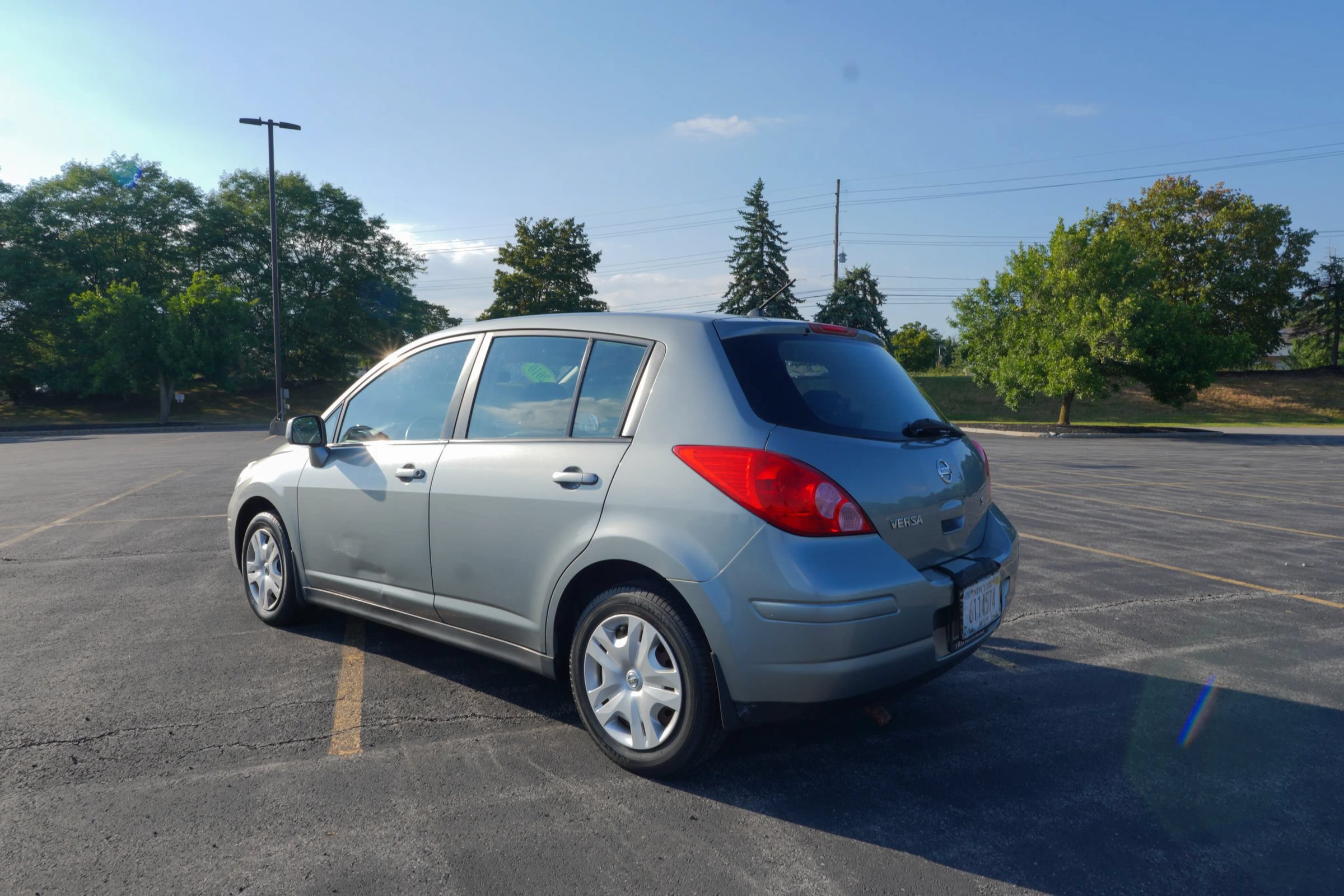 Used 2010 Nissan Versa 1.8 S w/ PWR Plus Pkg FWD image 3