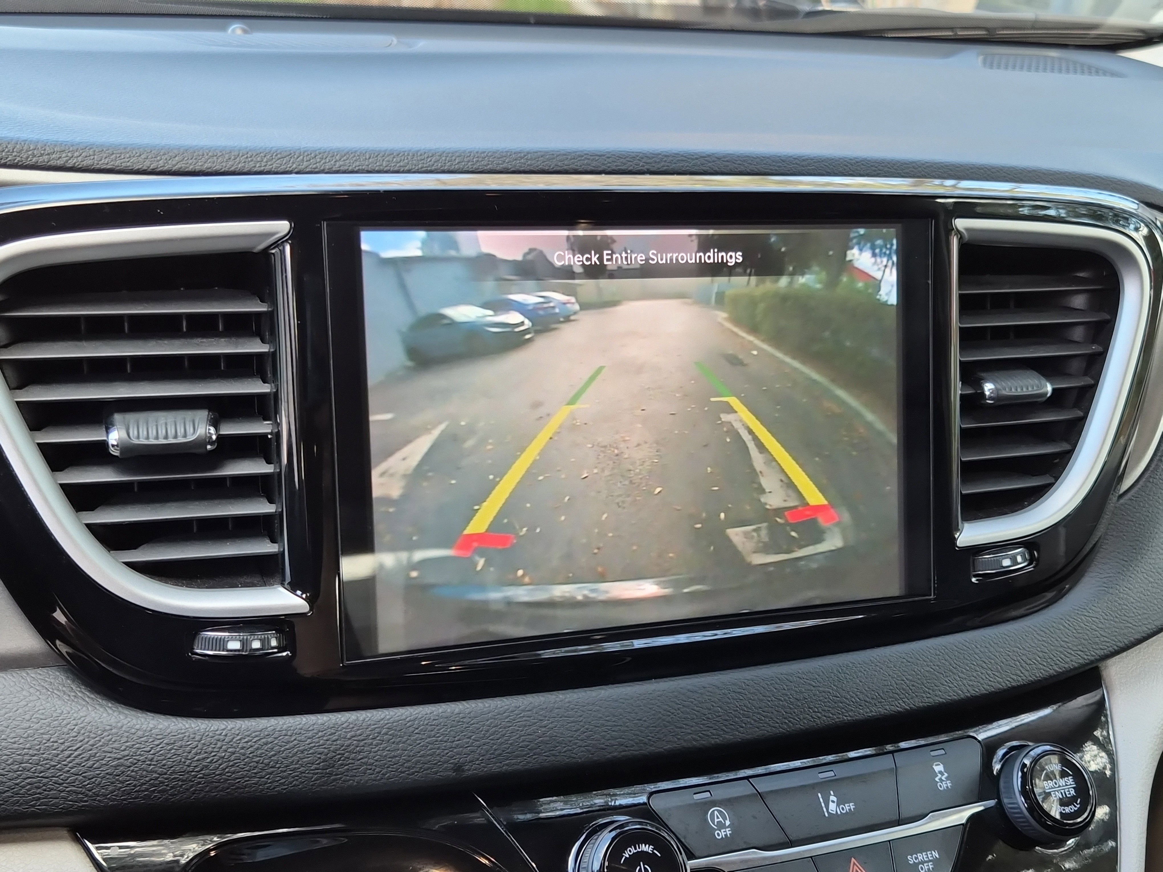 Used 2022 Chrysler Pacifica Touring-L image 25