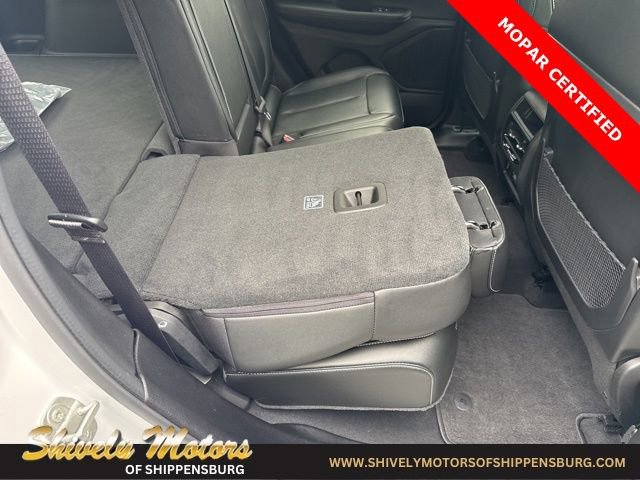 Used 2024 Jeep Grand Cherokee Limited w/ Trailer Tow Package AWD/4WD image 38
