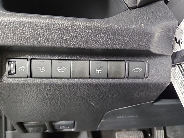 New 2025 Toyota RAV4 XLE image 30