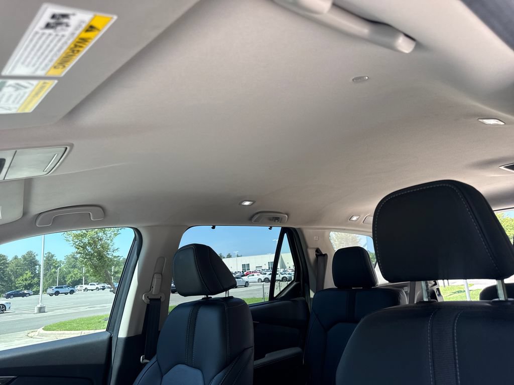 Used 2025 Honda Pilot EX-L image 31