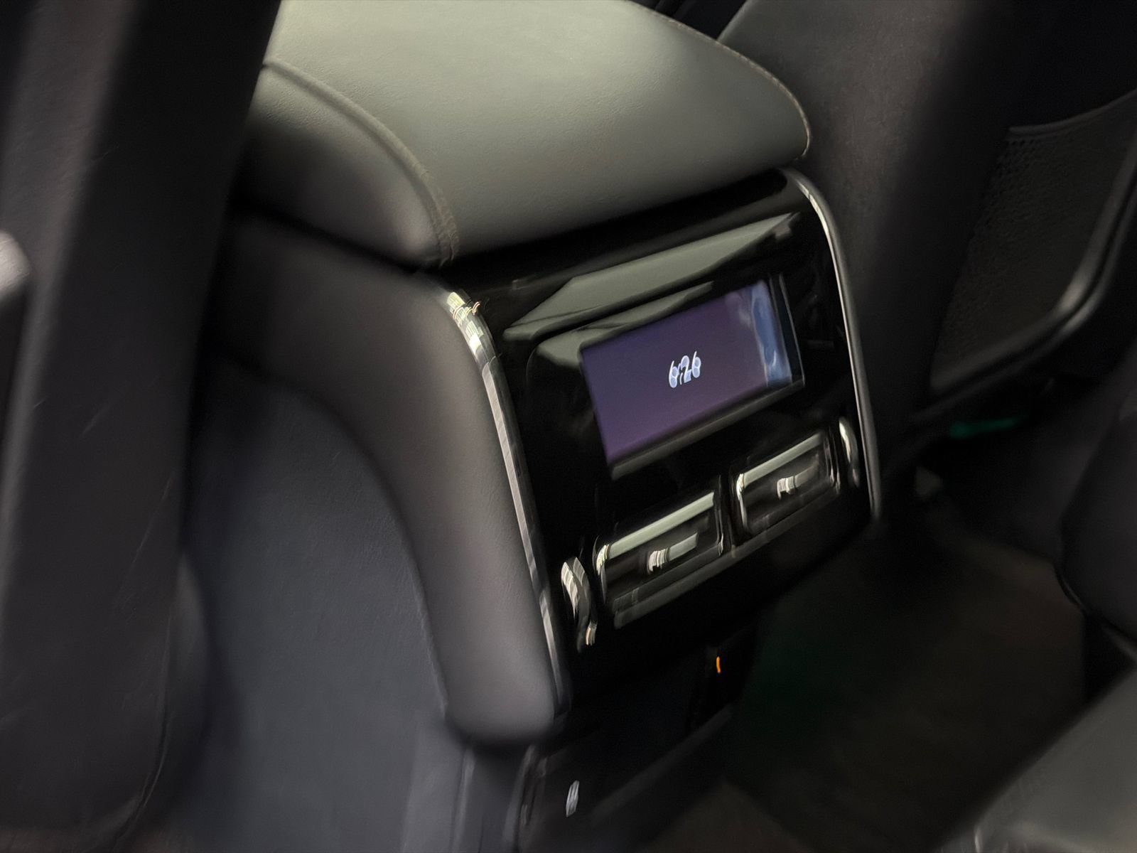 Used 2025 Lincoln Aviator Reserve AWD/4WD image 24