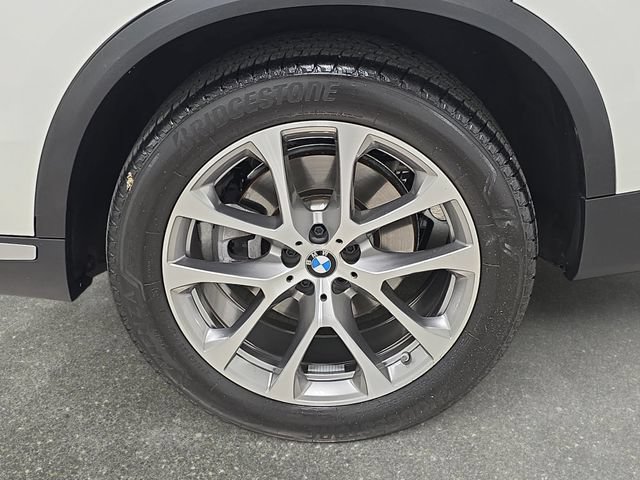 Used 2025 BMW X5 xDrive40i w/ Premium Package AWD/4WD image 28