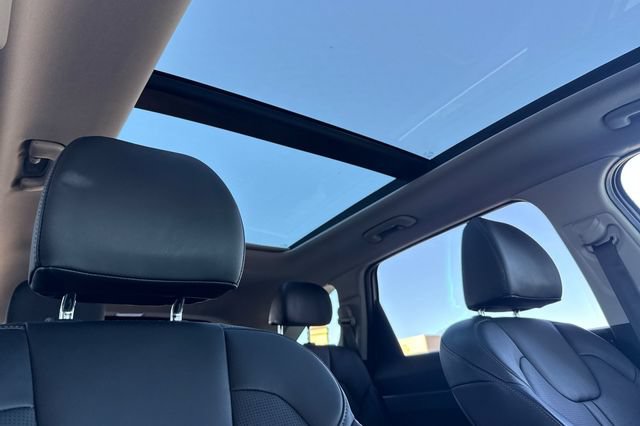 Certified 2025 Kia Sorento EX AWD/4WD image 23