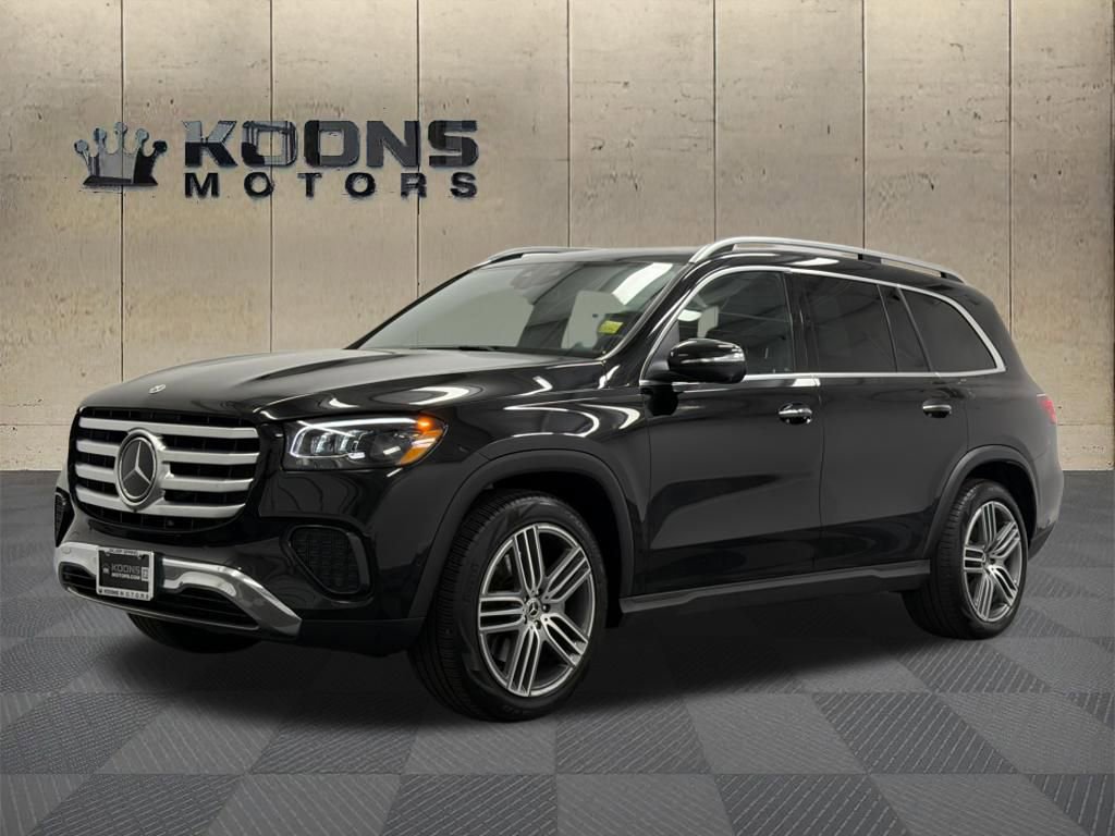 Used 2025 Mercedes-Benz GLS 450 4MATIC image 1