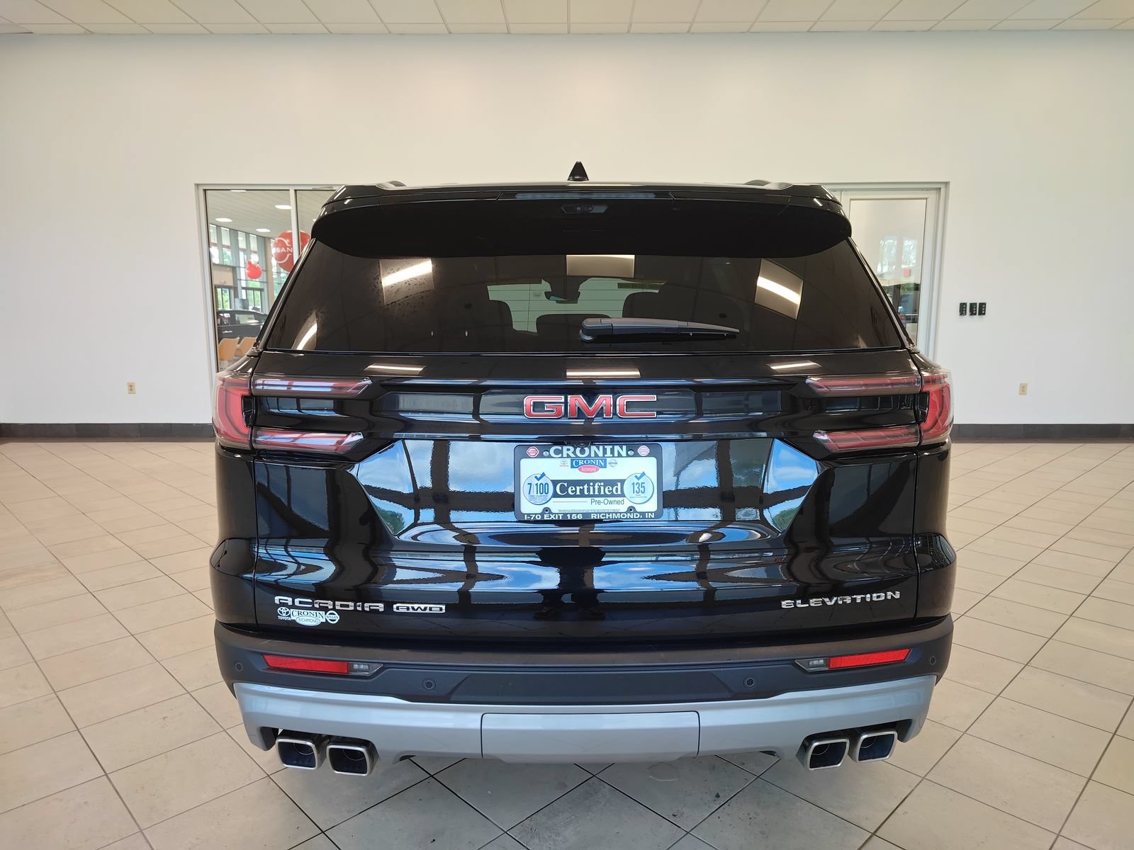 Used 2026 GMC Acadia Elevation w/ Elevation Premium Package AWD/4WD image 4