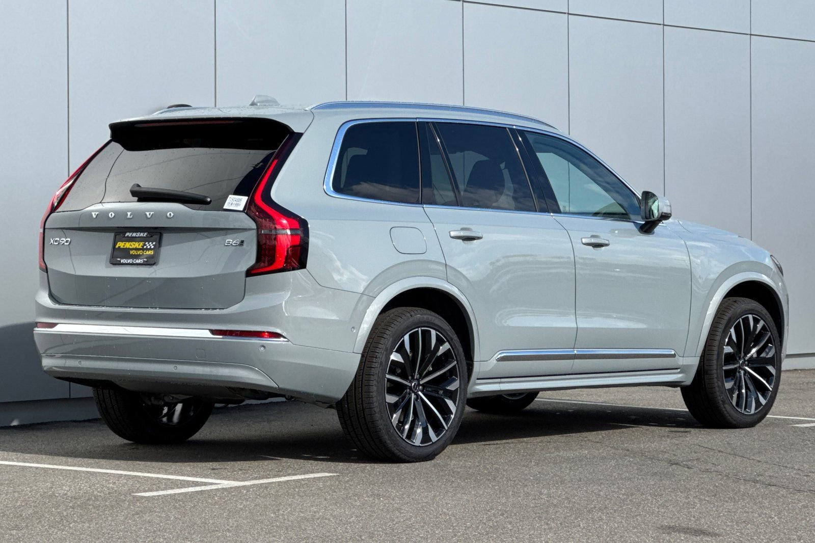 New 2026 Volvo XC90 B6 Ultra w/ Protection Package AWD/4WD image 5