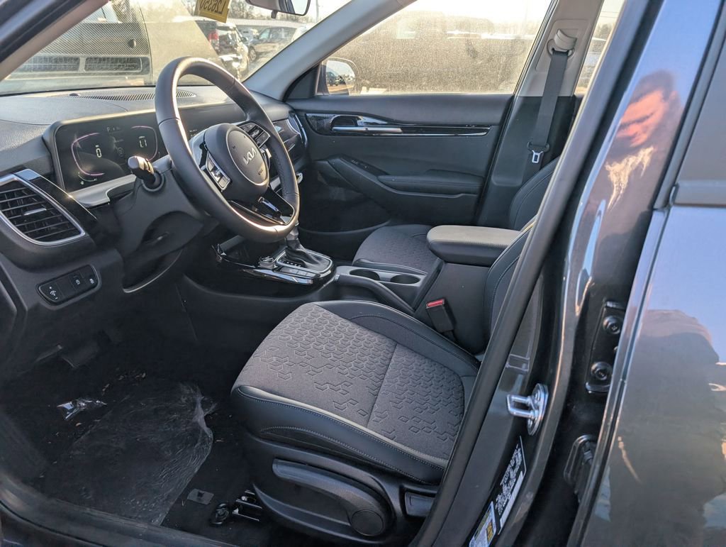 New 2026 Kia Seltos S image 14