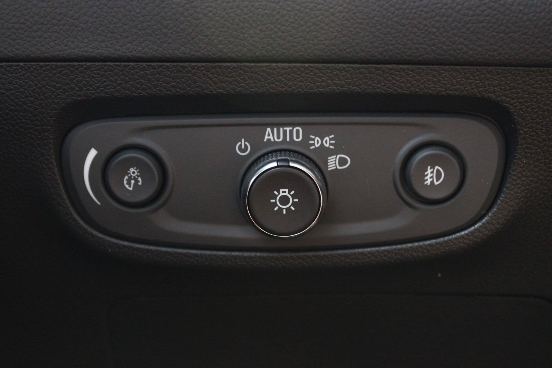 Used 2023 Buick Encore GX Select FWD image 23