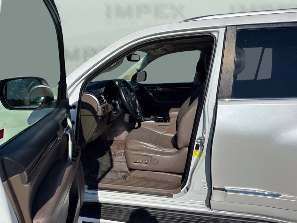 Used 2018 Lexus GX 460 w/ Navigation Package AWD/4WD image 9