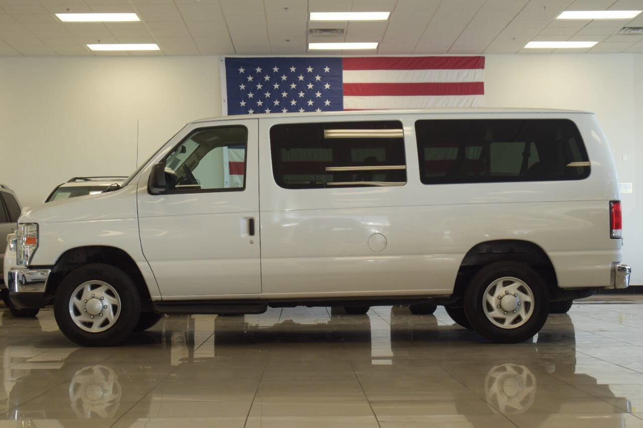 Used 2014 Ford E-350 and Econoline 350 XLT RWD image 17