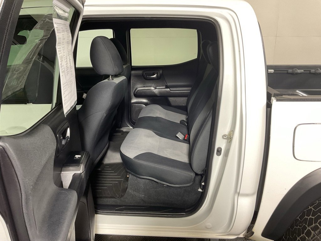 Used 2020 Toyota Tacoma TRD Off-Road image 29