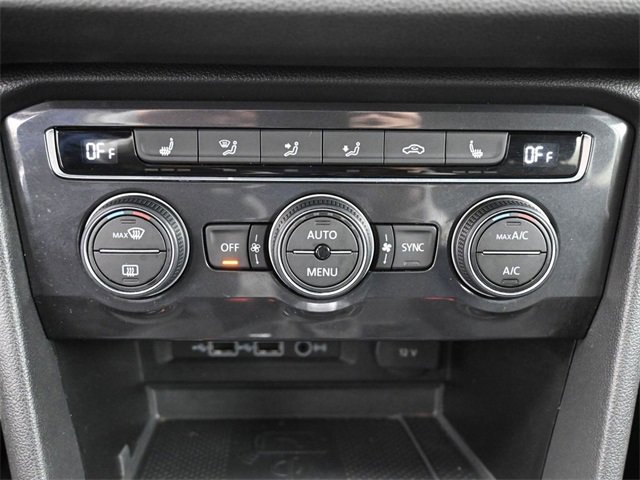 Used 2020 Volkswagen Tiguan SE w/ Panoramic Sunroof Package image 22