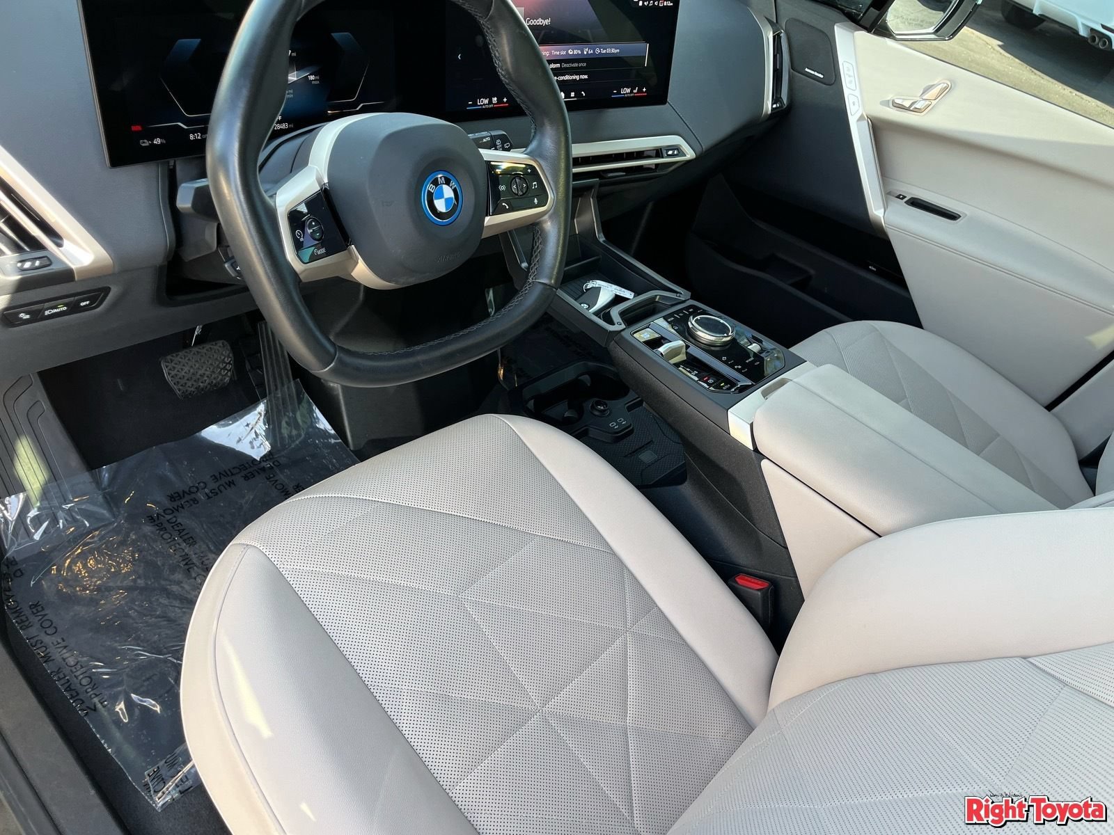 Used 2025 BMW iX xDrive50 w/ Sport Package AWD/4WD image 19