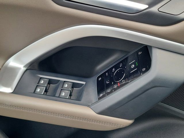 Certified 2025 Audi Q5 Premium w/ Convenience Package AWD/4WD image 19